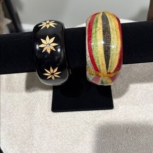 Elegant Black and Red Floral Bracelet Set